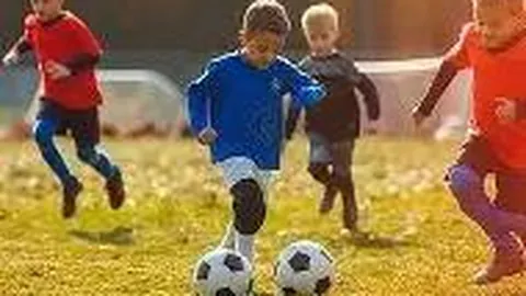 辛巴酒店冲突引热议，保安发声透露心酸